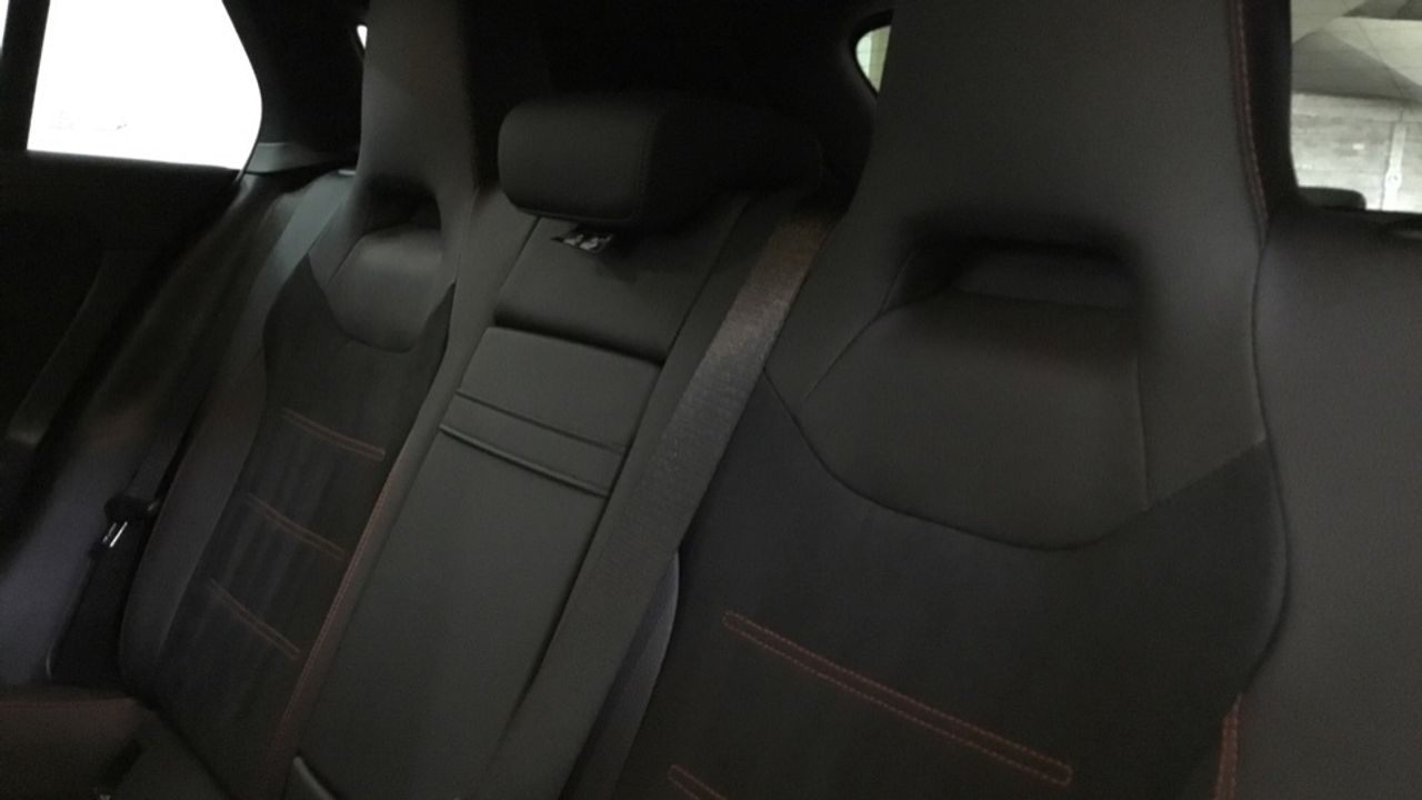 Foto Mercedes-Benz Clase CLA 11