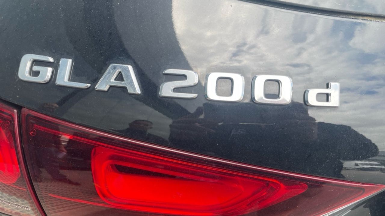 Foto Mercedes-Benz Clase GLA 12