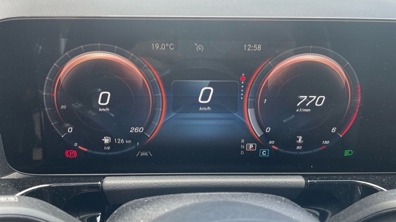 Foto Mercedes-Benz Clase GLA 19