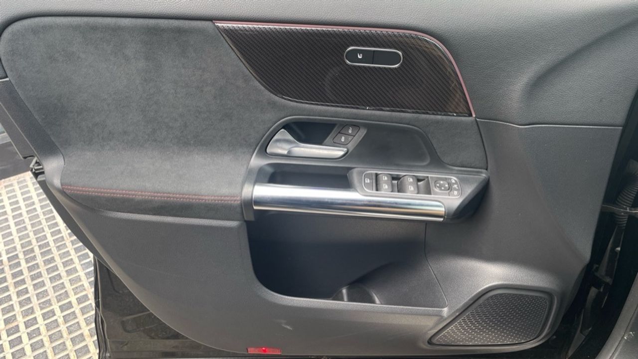 Foto Mercedes-Benz Clase GLA 24