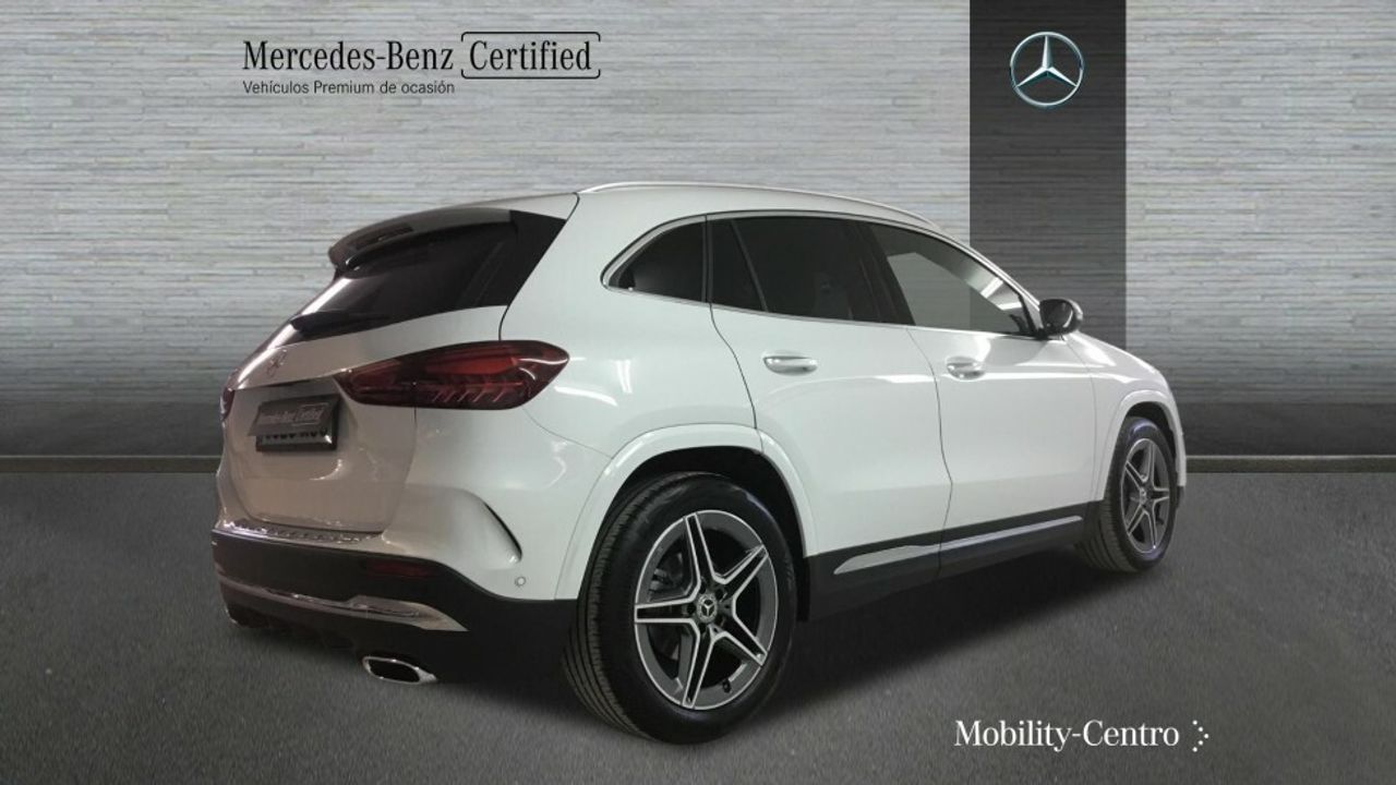 Foto Mercedes-Benz Clase GLA 2