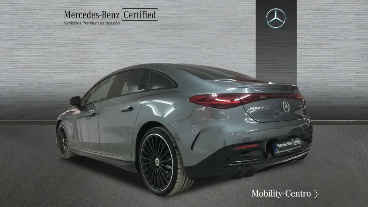 Foto Mercedes-Benz EQE 4
