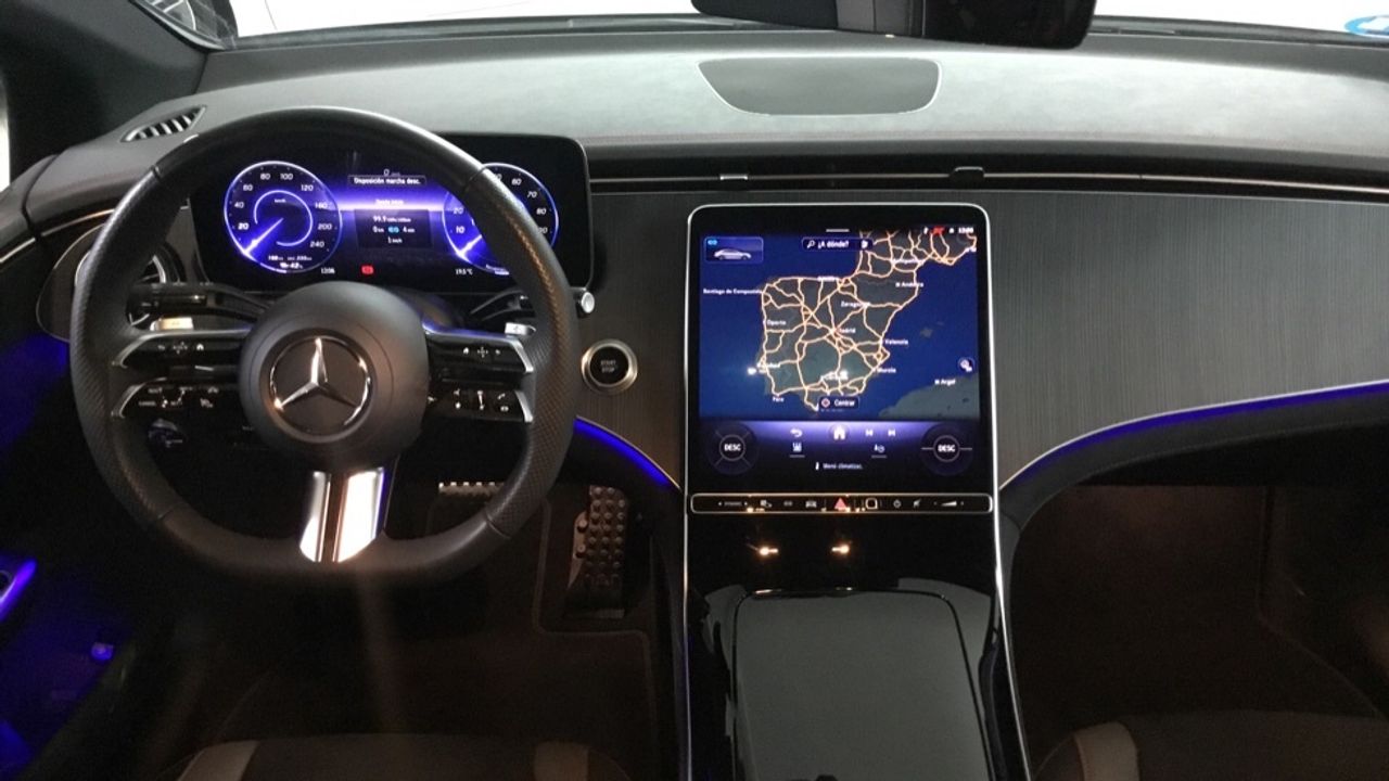 Foto Mercedes-Benz EQE 8
