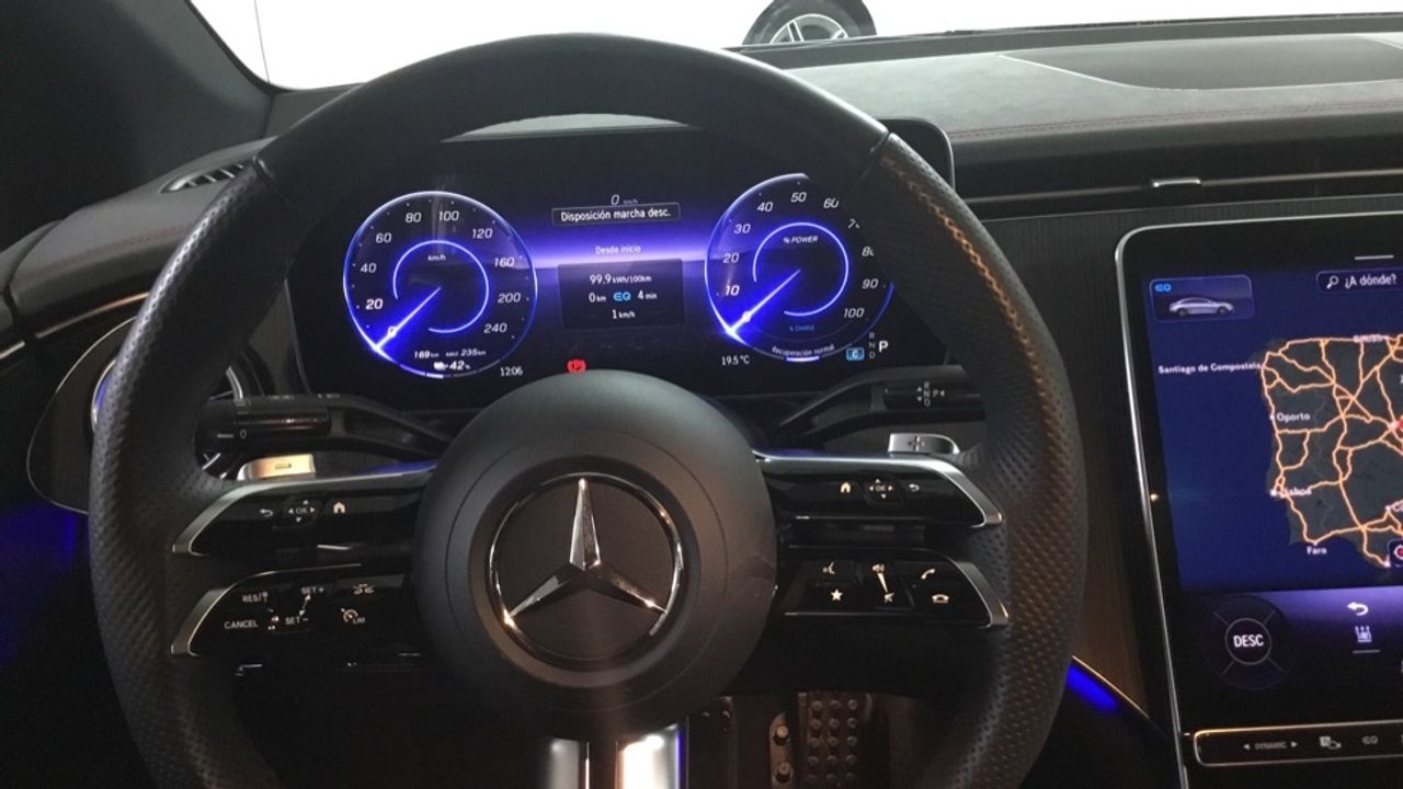 Foto Mercedes-Benz EQE 9