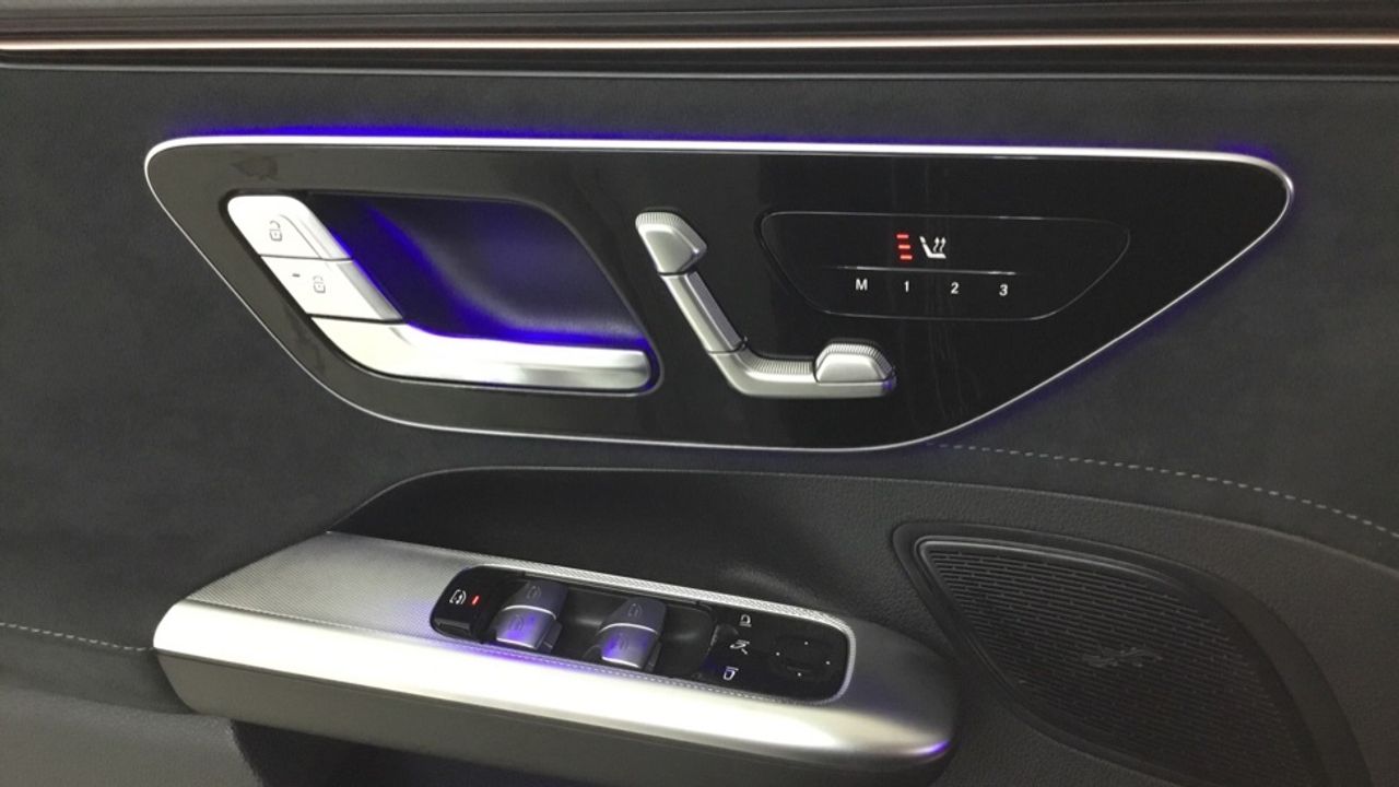 Foto Mercedes-Benz EQE 19