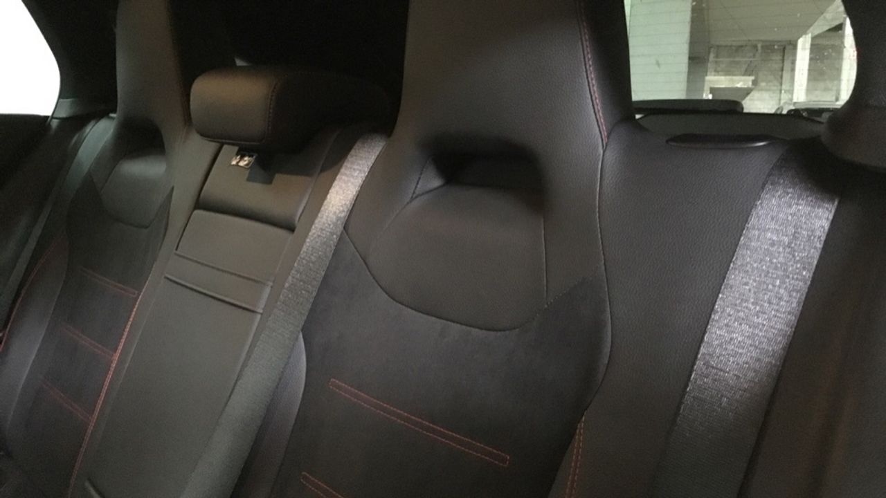 Foto Mercedes-Benz Clase CLA 11