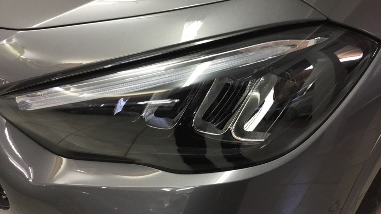 Foto Mercedes-Benz Clase GLA 15
