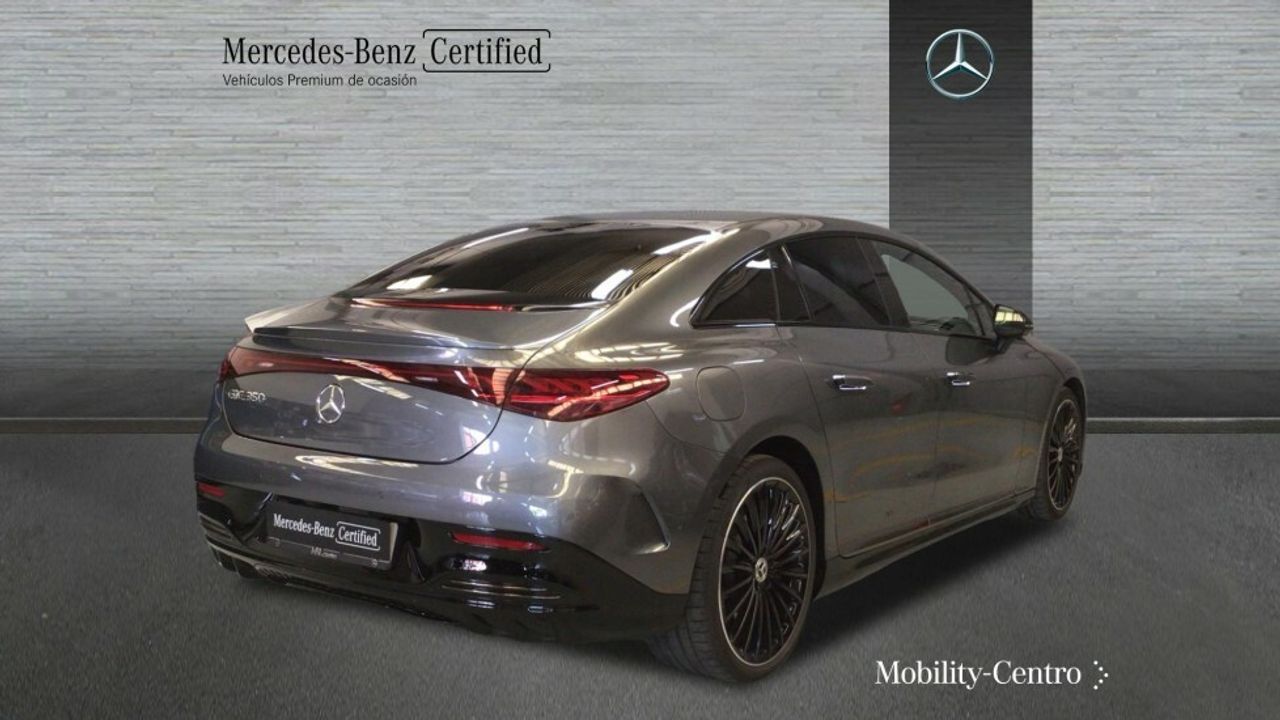 Foto Mercedes-Benz EQE 2