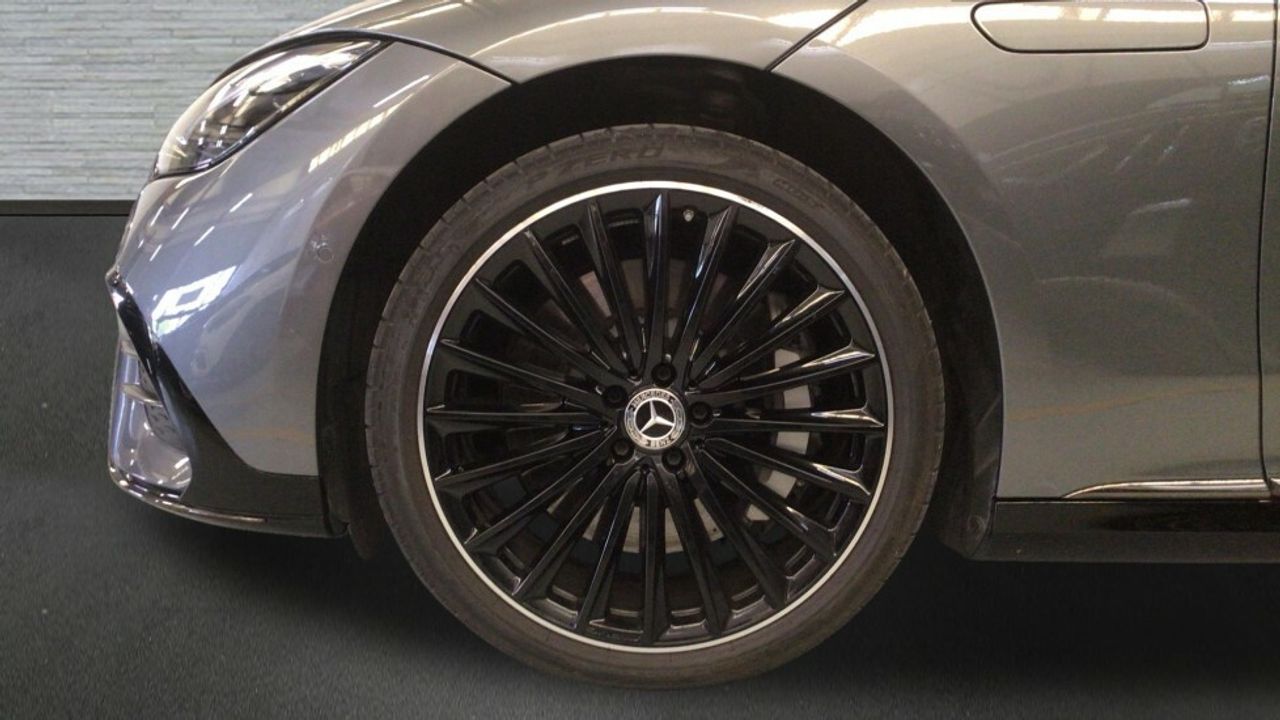 Foto Mercedes-Benz EQE 5