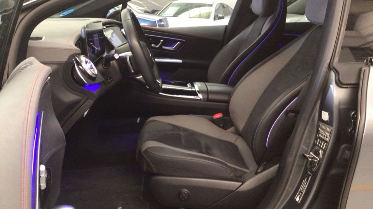 Foto Mercedes-Benz EQE 7