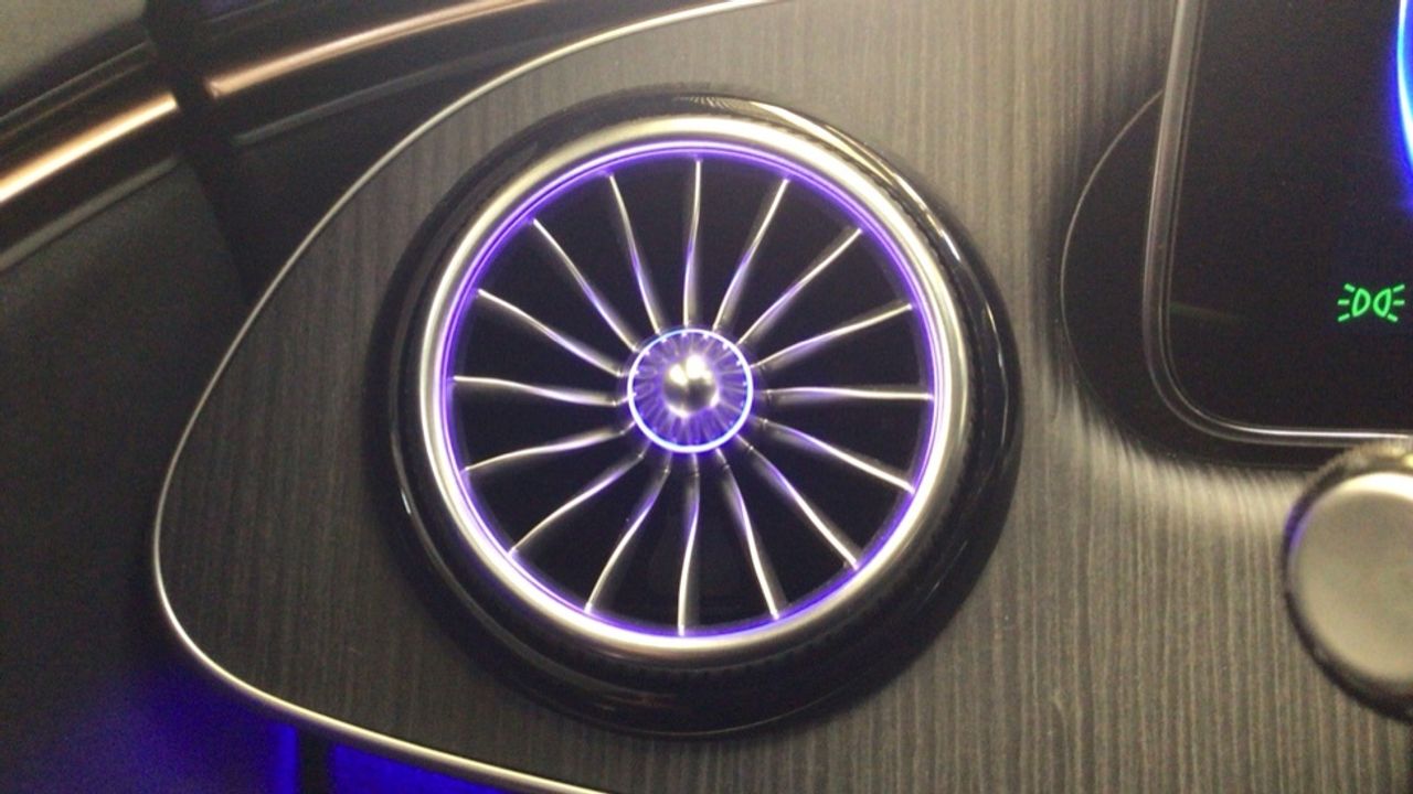 Foto Mercedes-Benz EQE 20