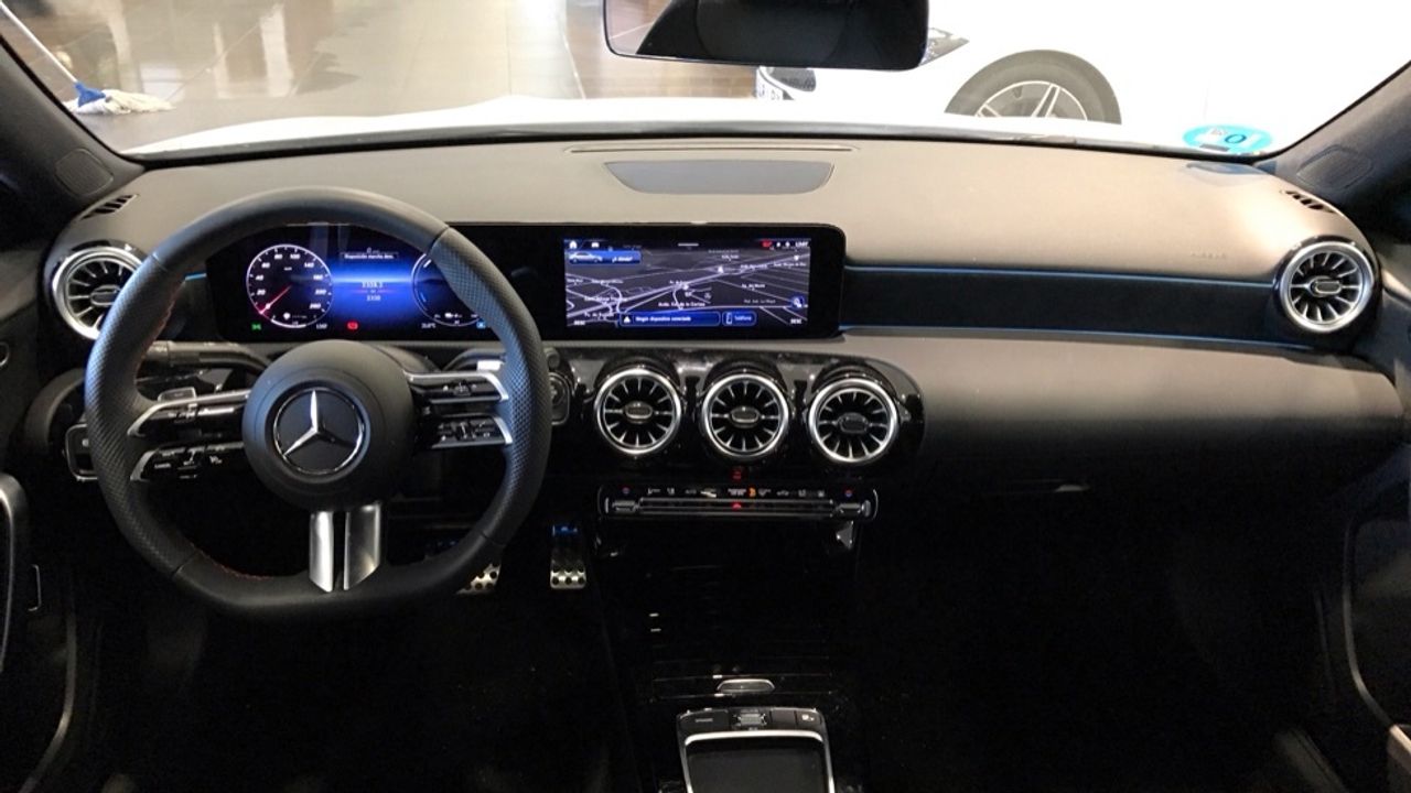 Foto Mercedes-Benz Clase A 8
