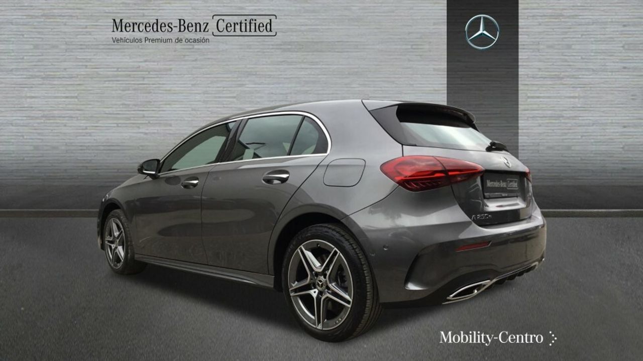 Foto Mercedes-Benz Clase A 4