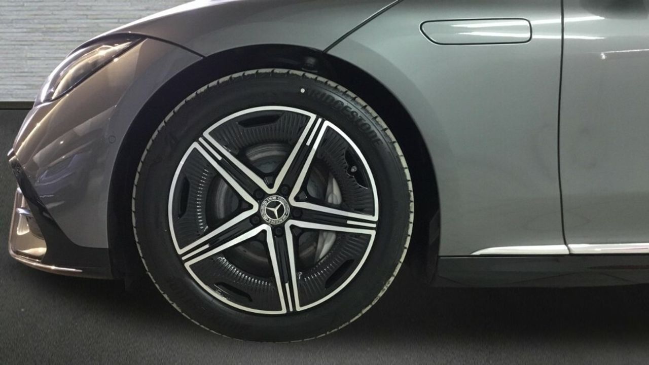 Foto Mercedes-Benz EQE 5