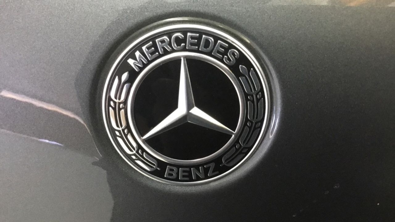 Foto Mercedes-Benz EQE 12