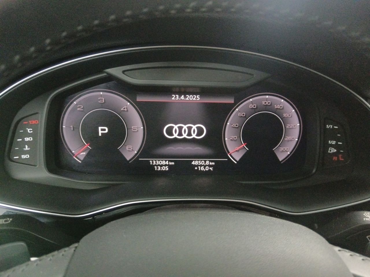 Foto Audi Q8 14