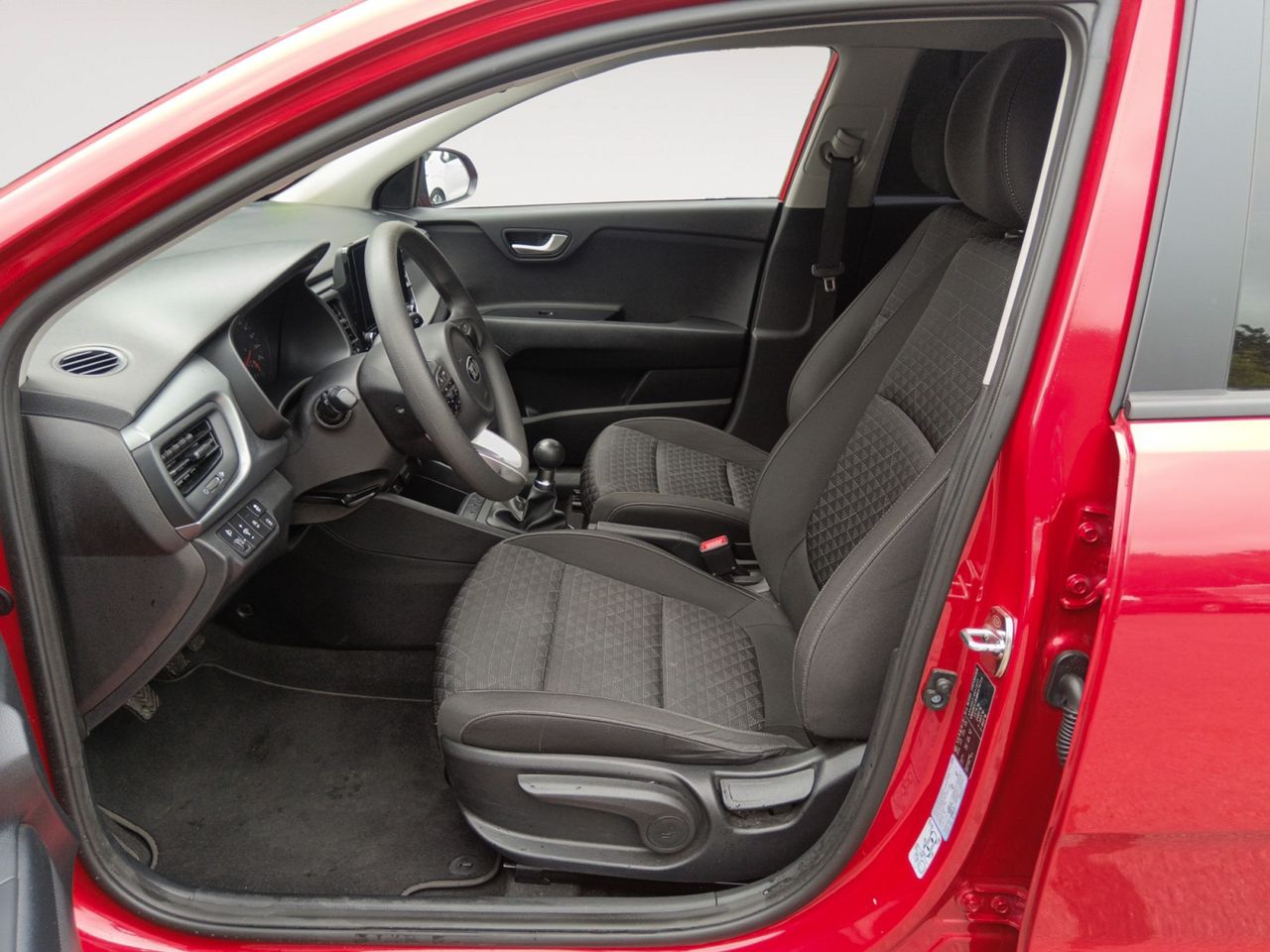 Foto Kia Rio 8