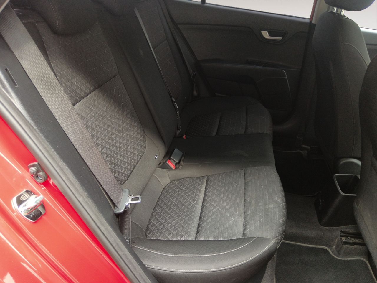 Foto Kia Rio 9