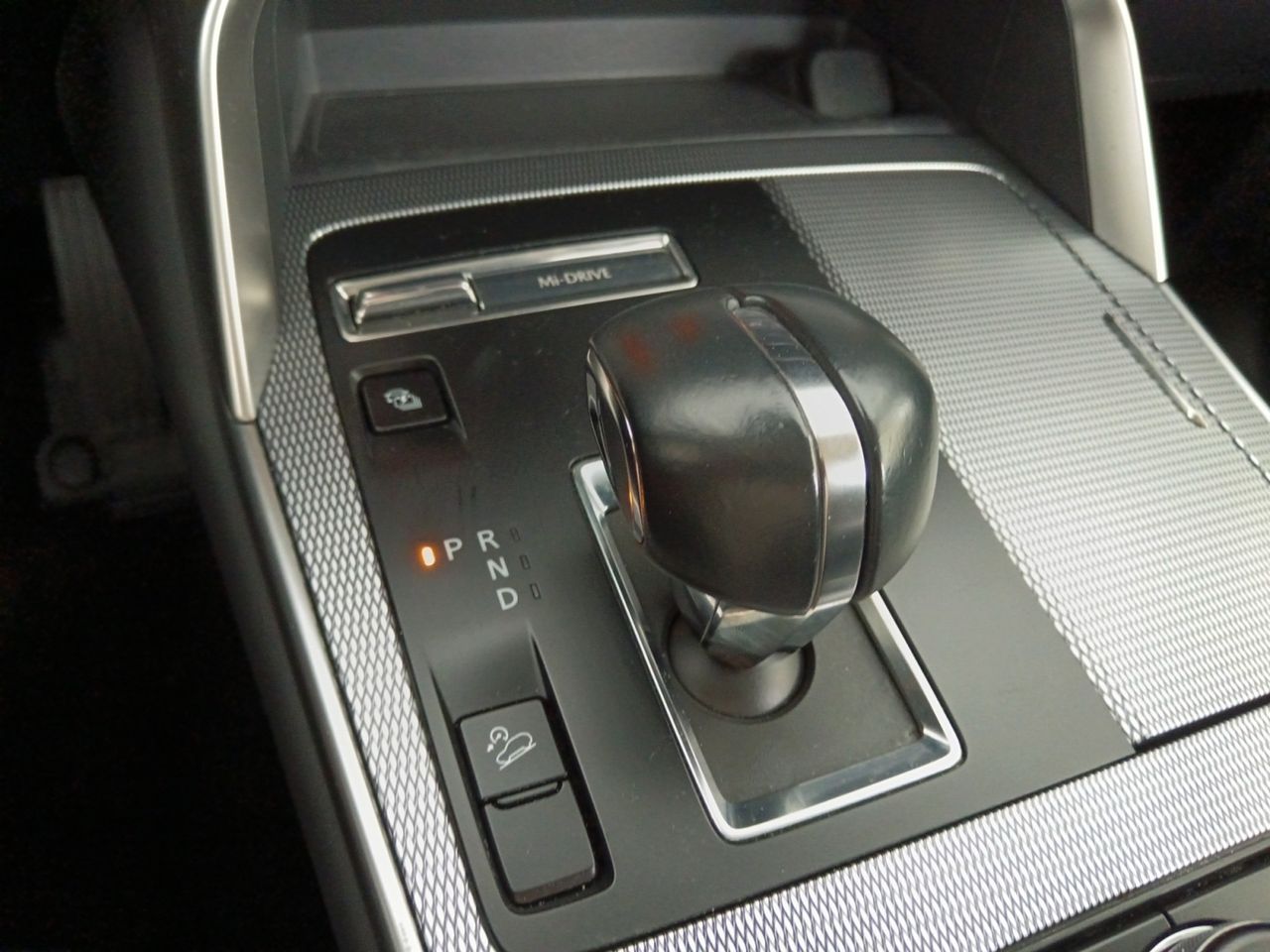 Foto Mazda CX-60 13