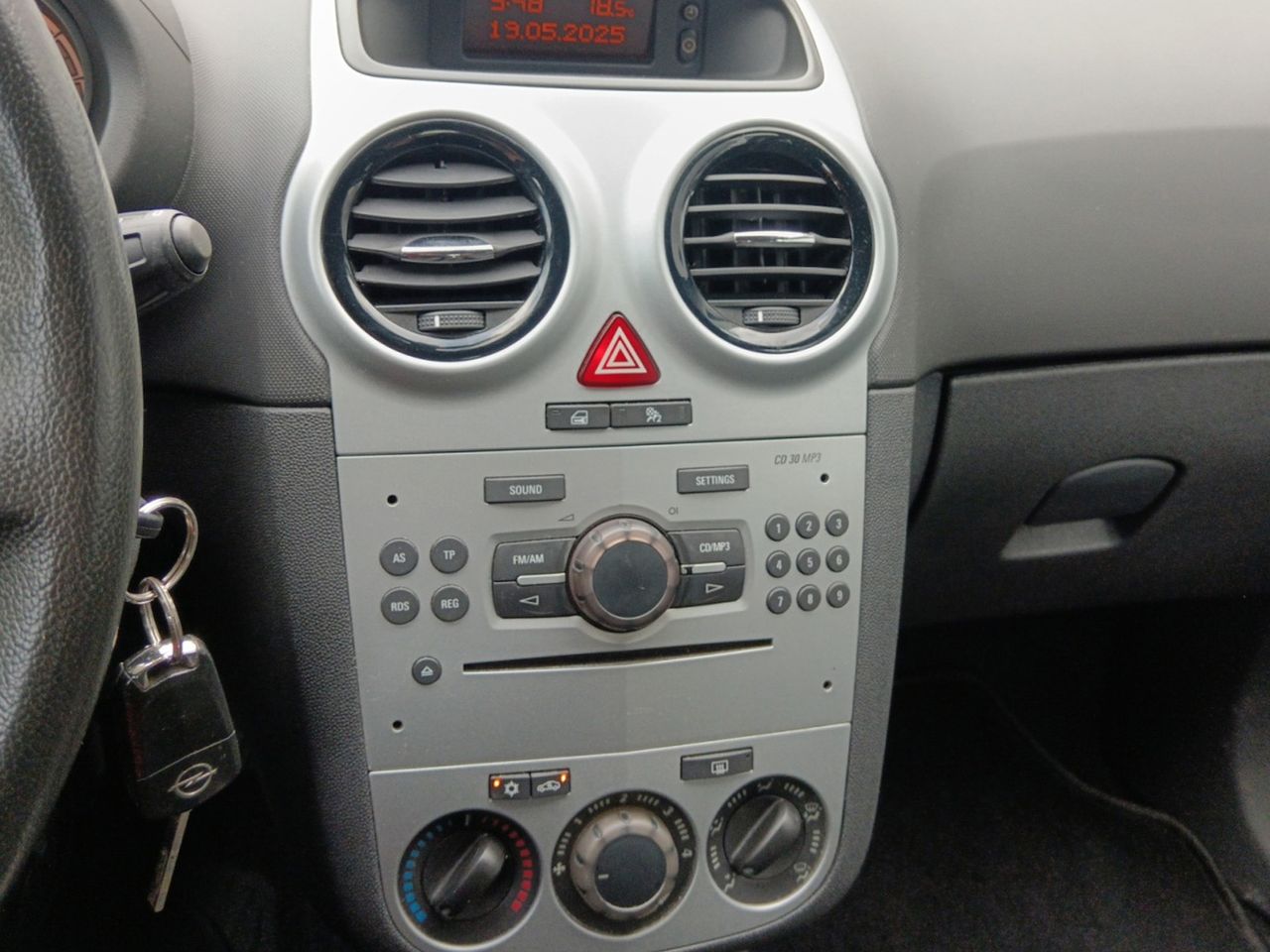 Foto Opel Corsa 13