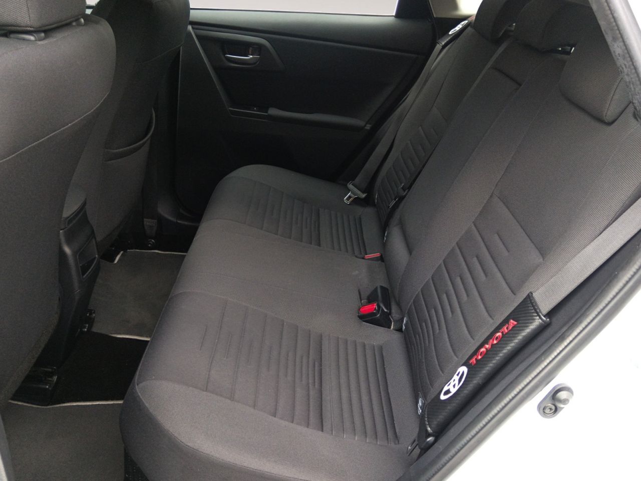 Foto Toyota Auris 9