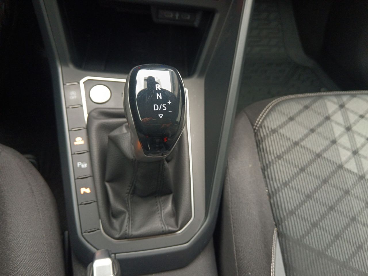 Foto Volkswagen Taigo 12