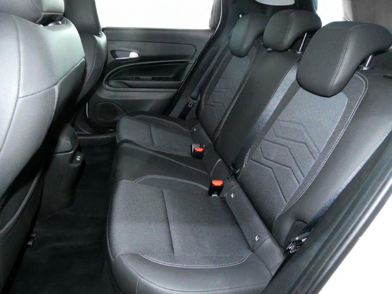 Foto Jeep Avenger 25