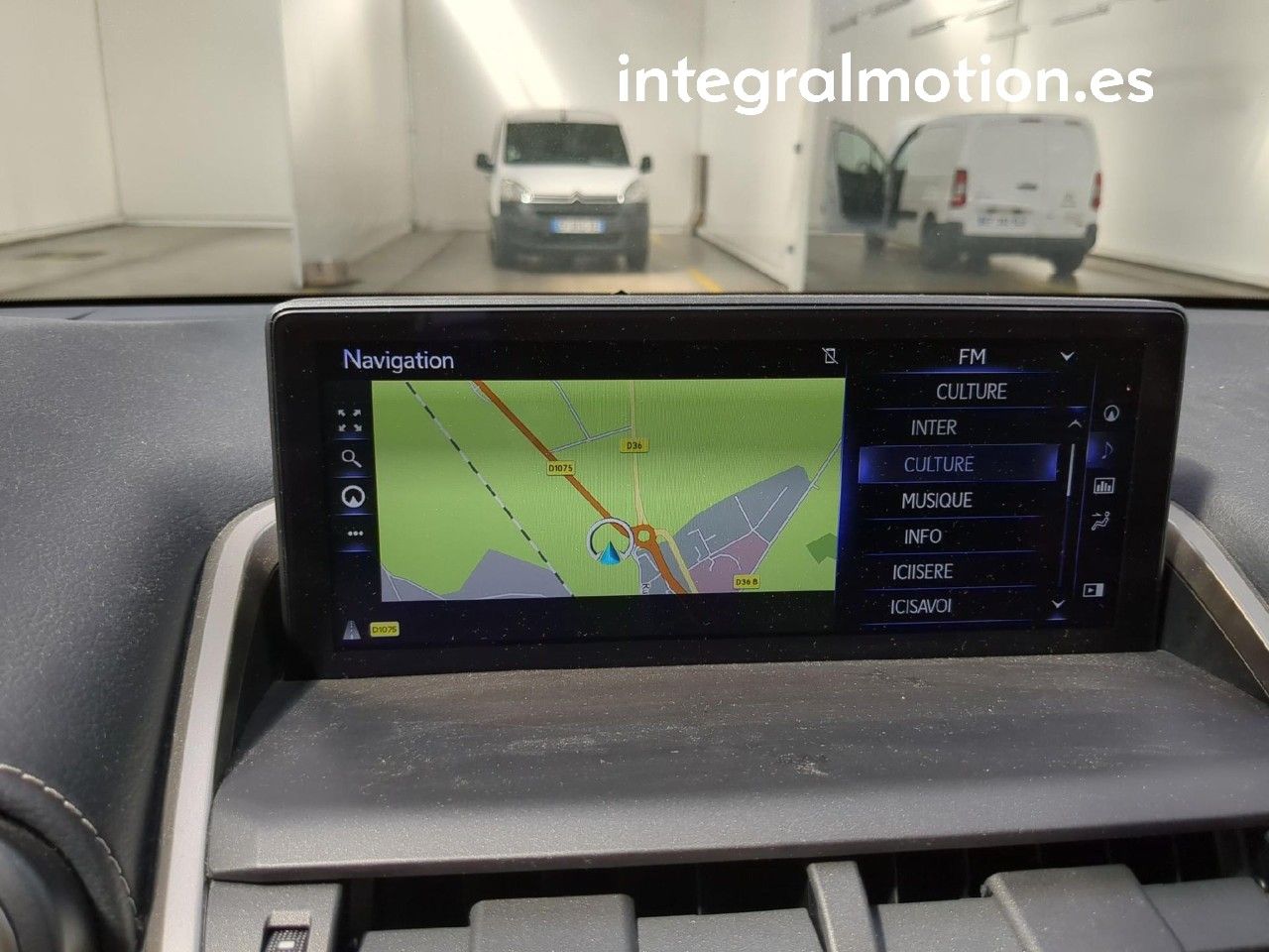 Foto Lexus NX 10