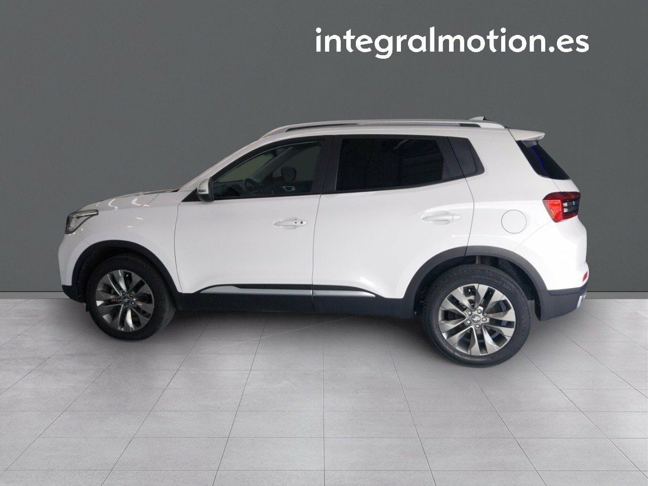 Foto DR Automobiles DR4 24