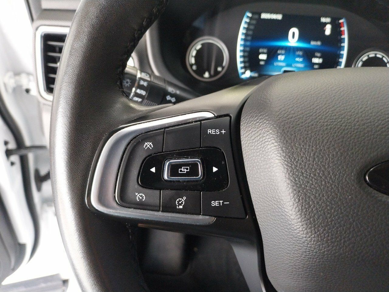 Foto DR Automobiles DR4 12