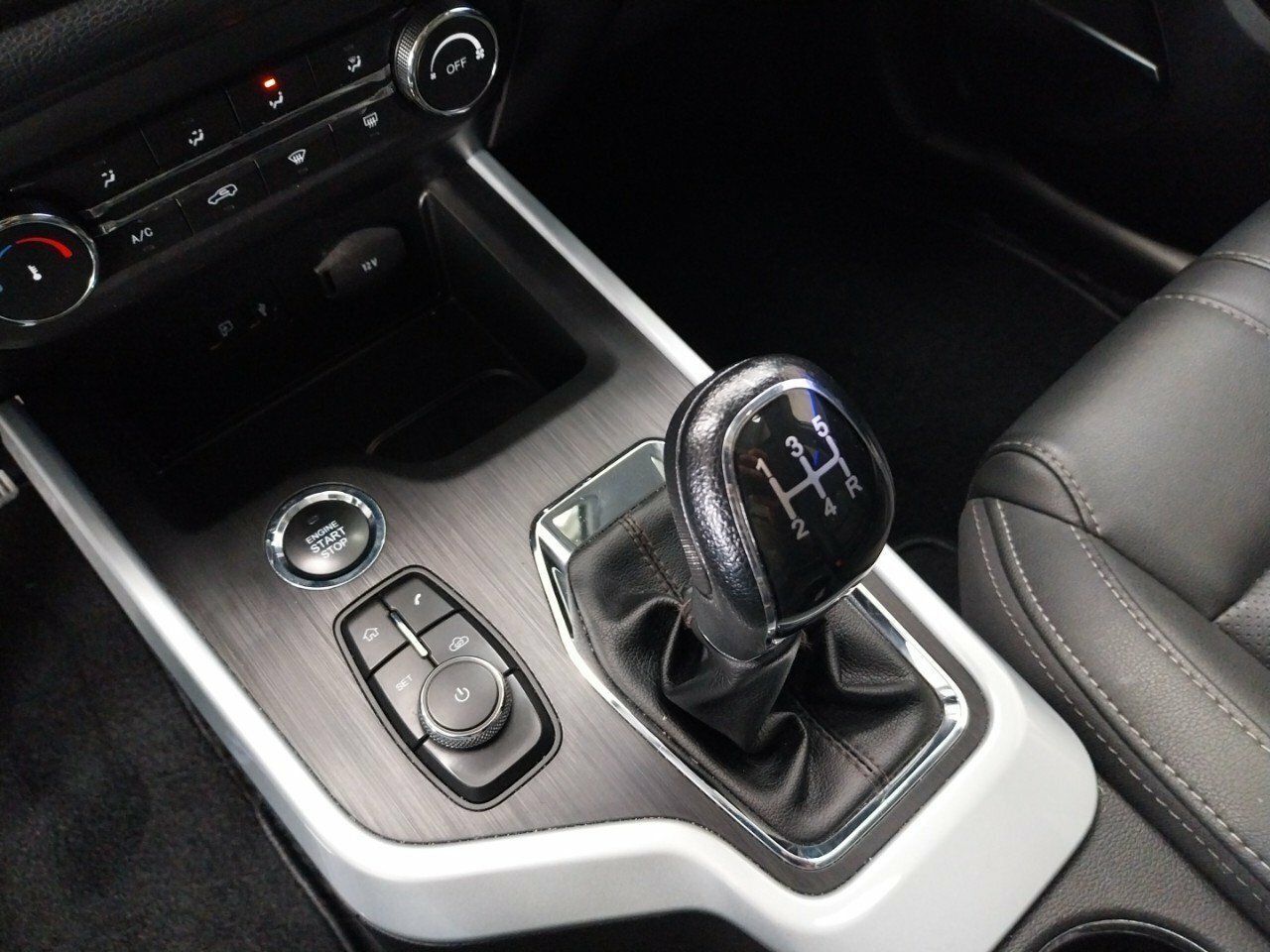 Foto DR Automobiles DR4 18
