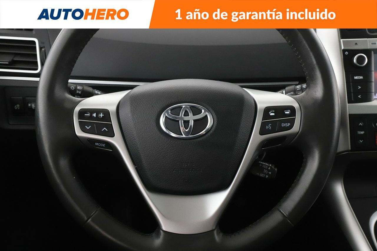 Foto Toyota Corolla Verso 18