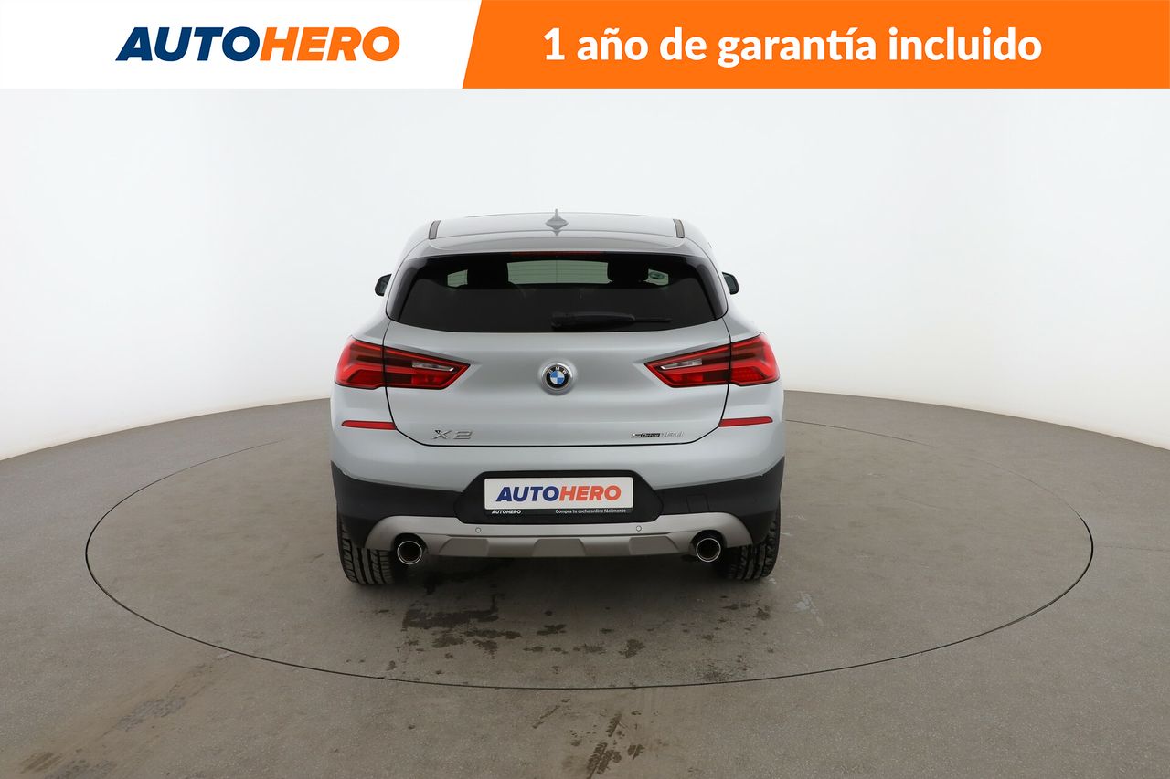 Foto BMW X2 4