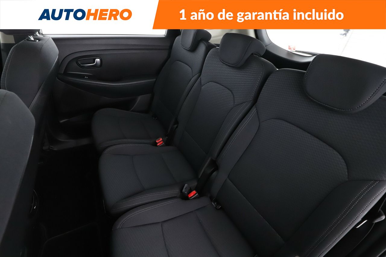 Foto Kia Carens 14