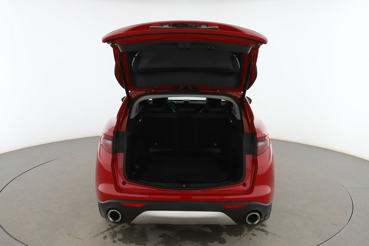 Foto Alfa Romeo Stelvio 16