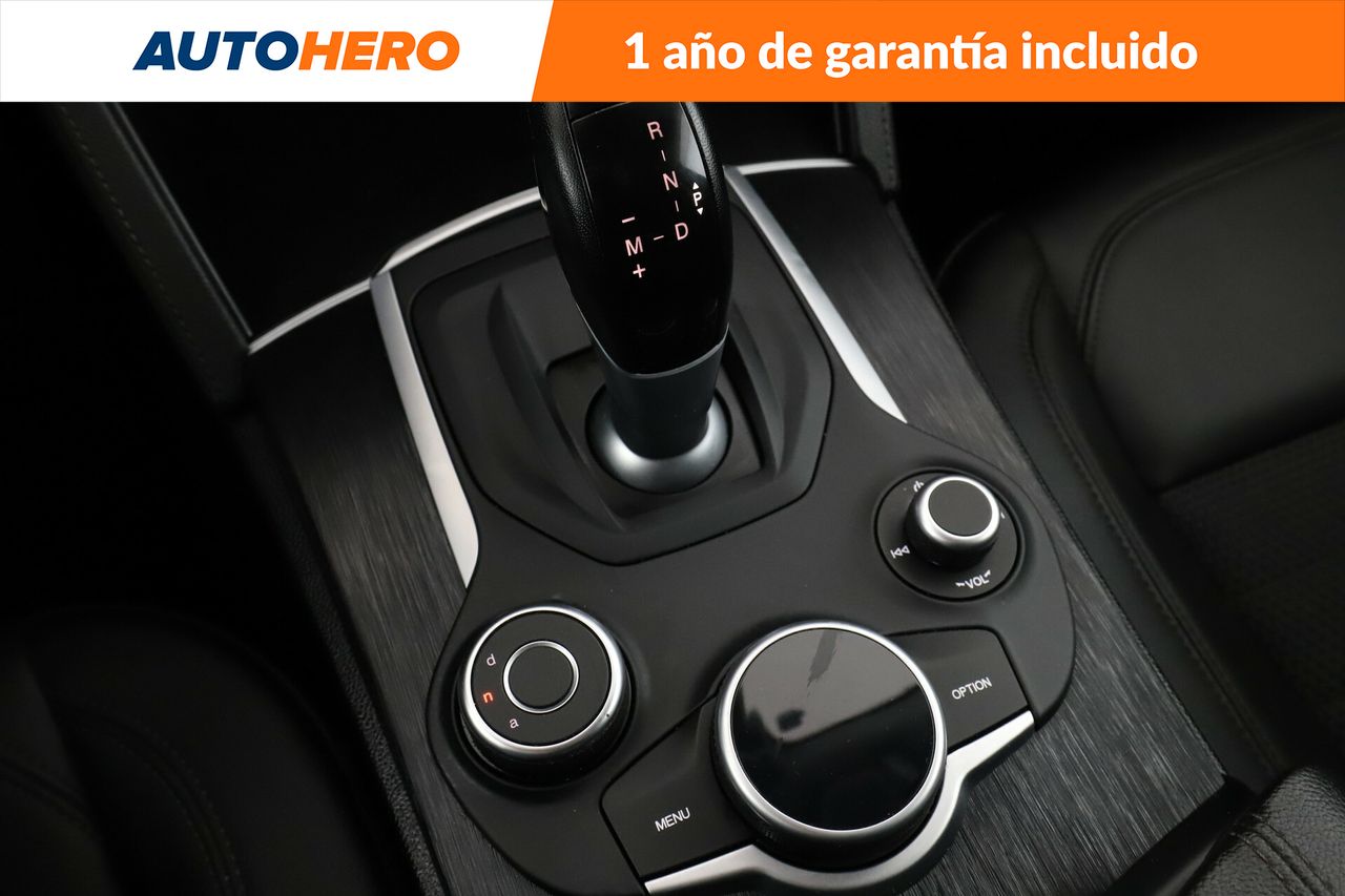 Foto Alfa Romeo Stelvio 29