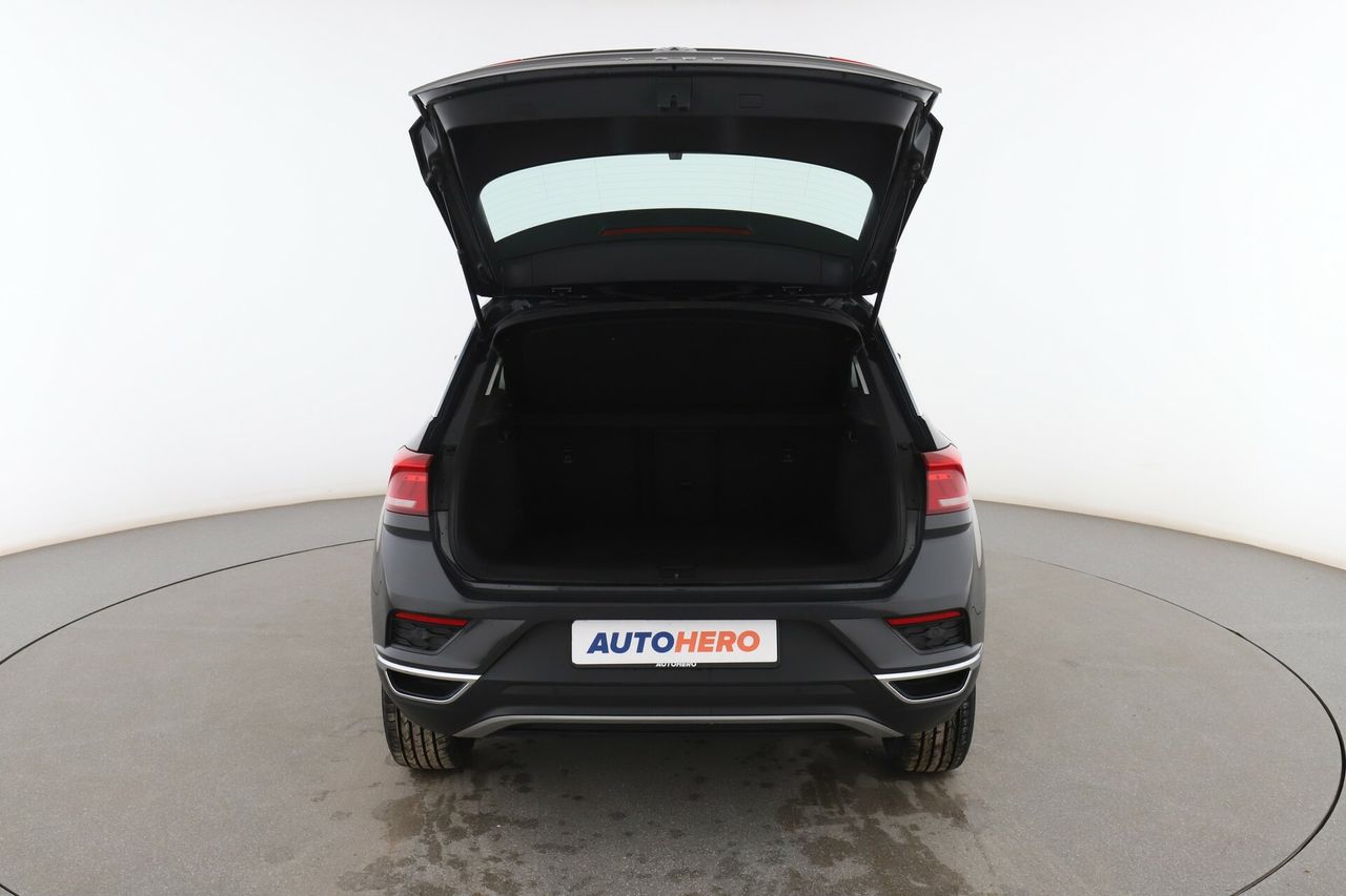 Foto Volkswagen T-Roc 16