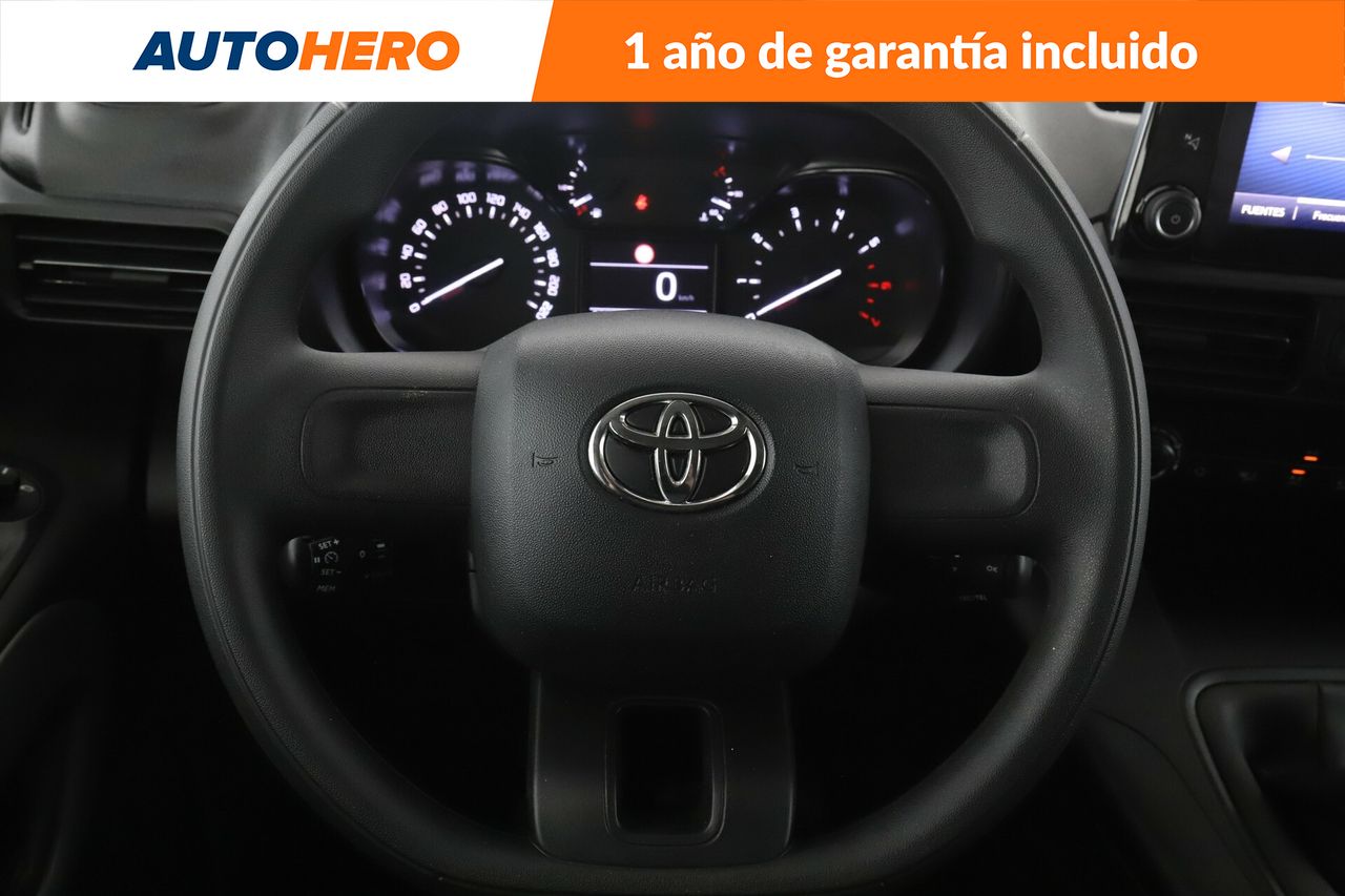 Foto Toyota Proace 19