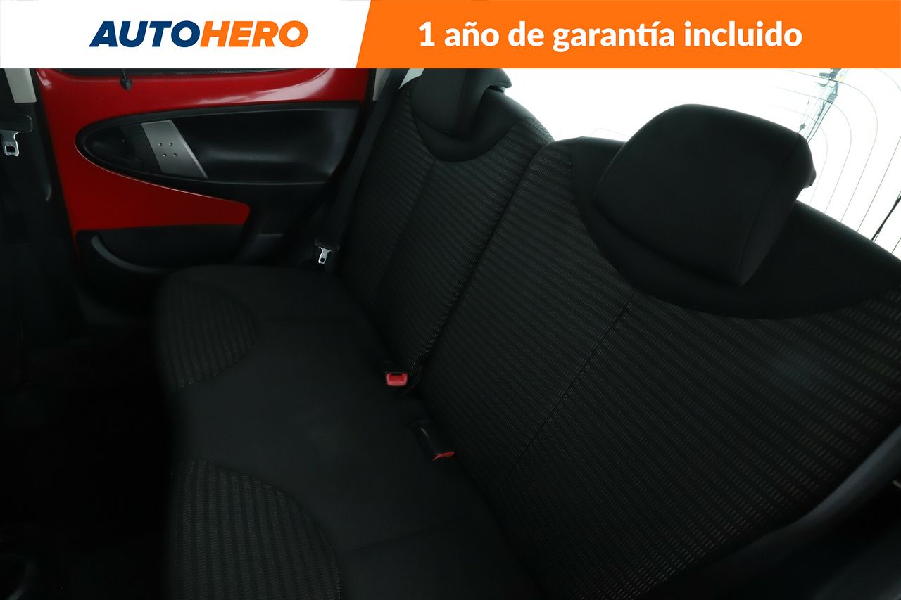 Foto Peugeot 107 15