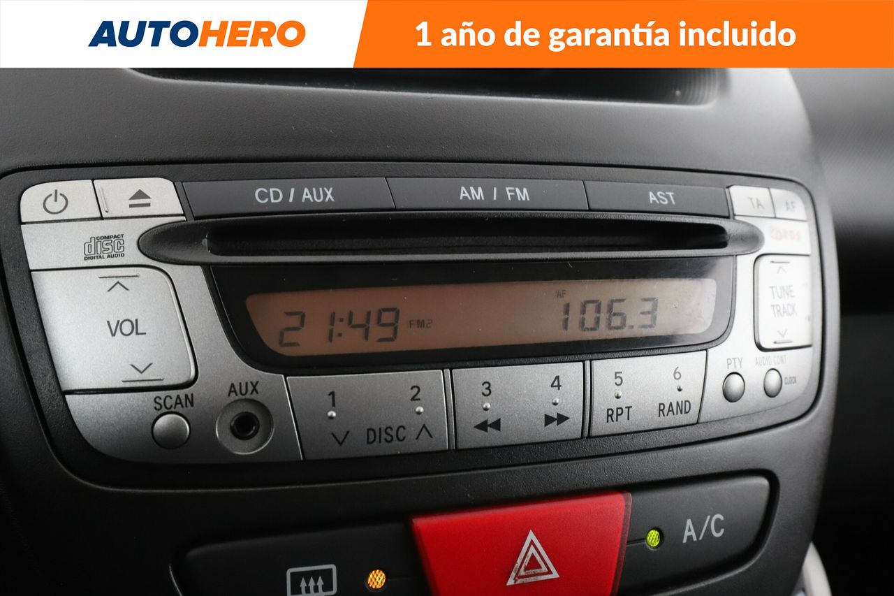 Foto Peugeot 107 23