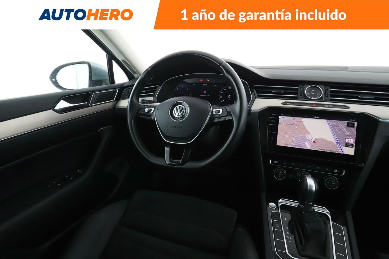Foto Volkswagen Passat 13