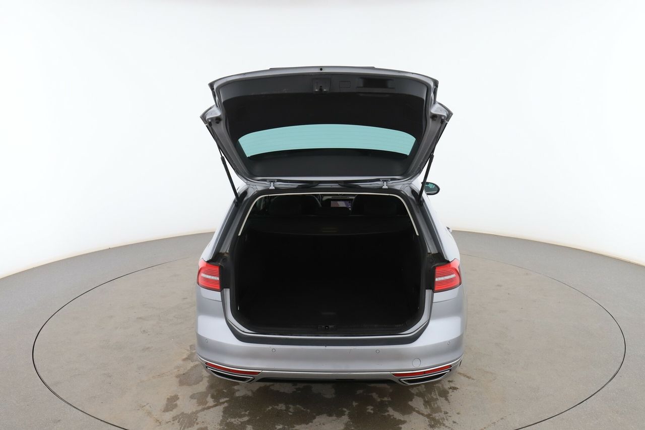 Foto Volkswagen Passat 16