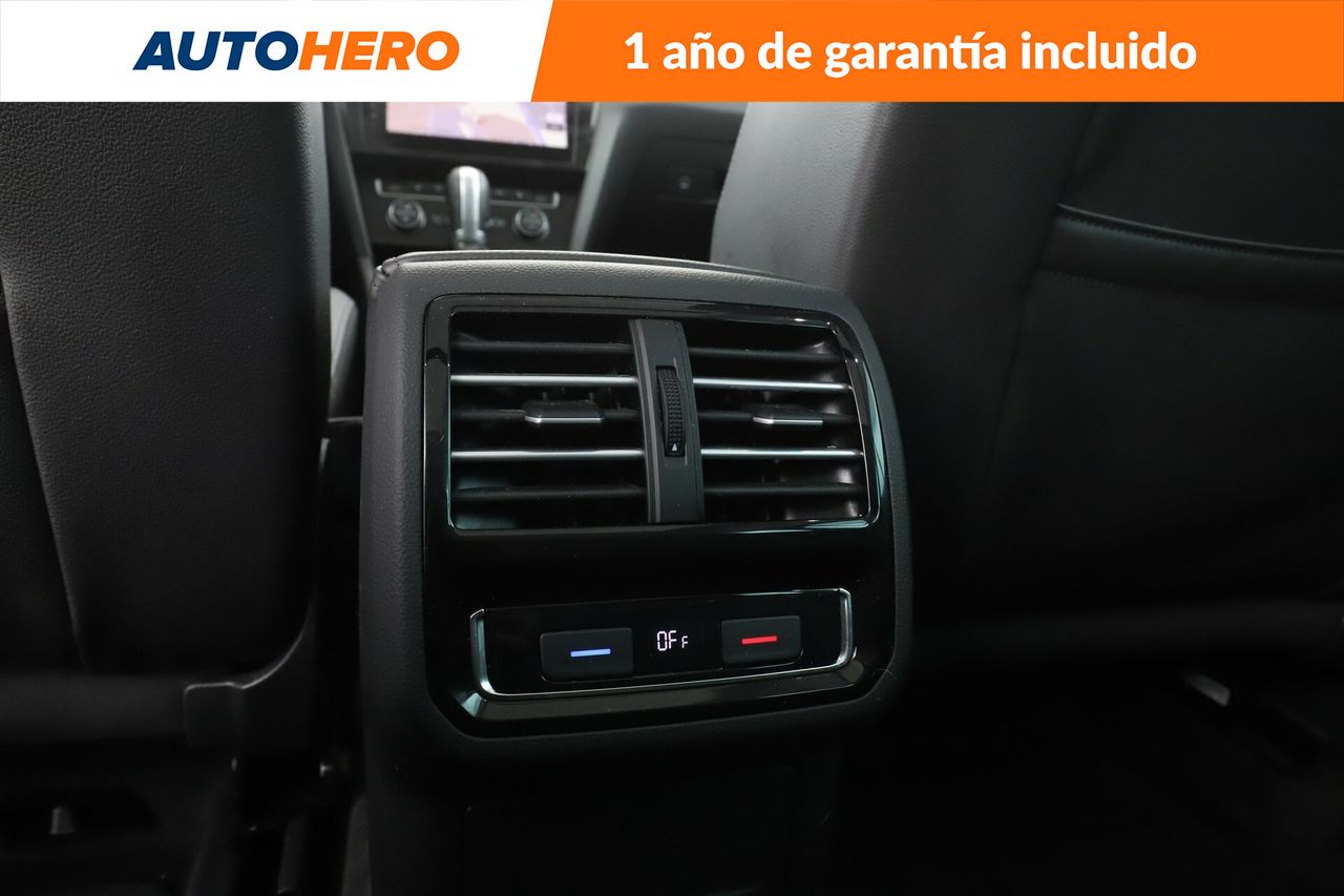 Foto Volkswagen Passat 24