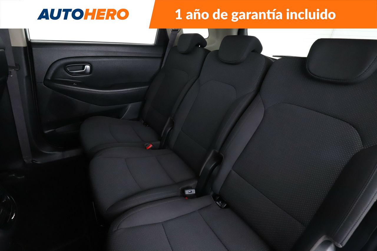 Foto Kia Carens 14