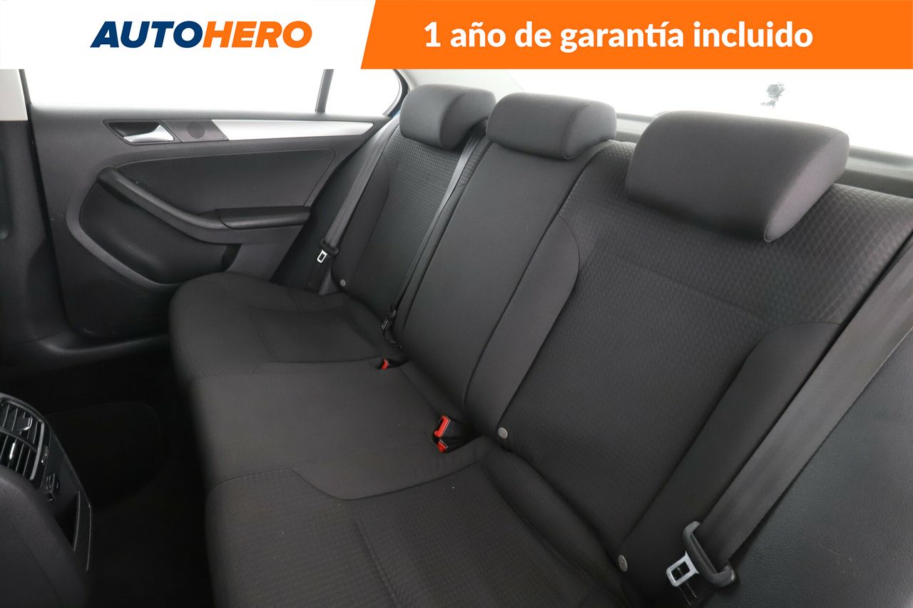 Foto Volkswagen Jetta 15