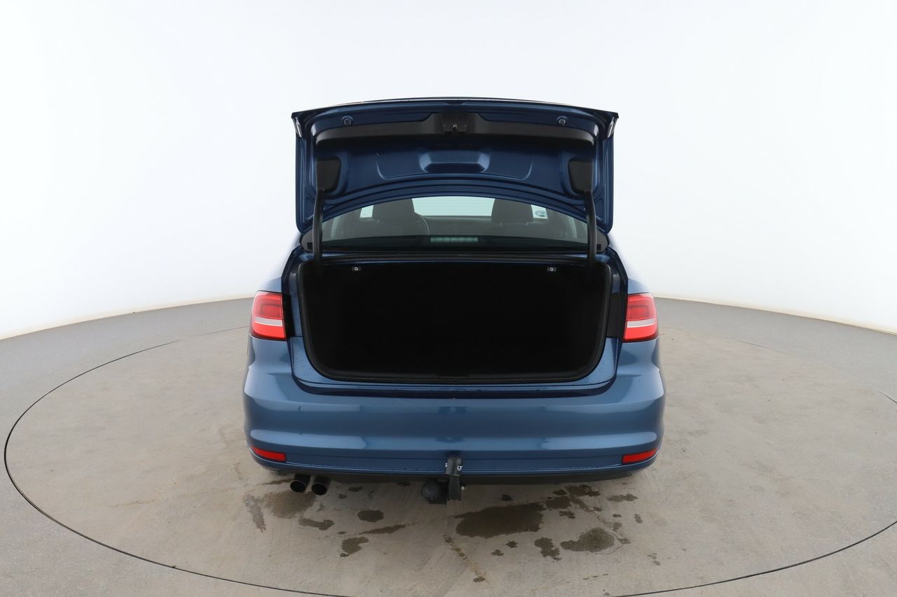 Foto Volkswagen Jetta 17