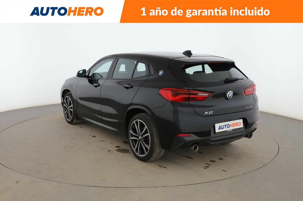 Foto BMW X2 4