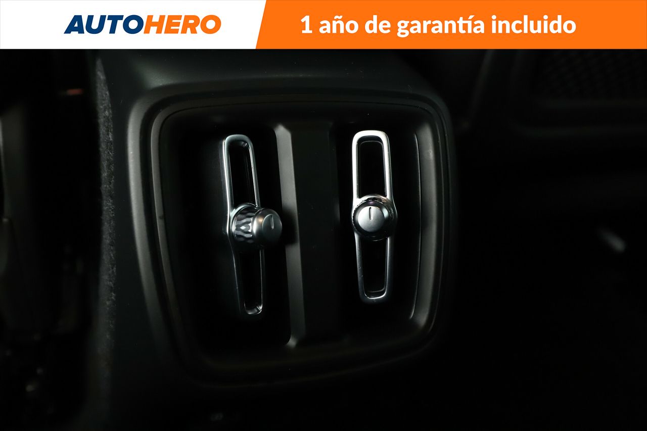 Foto Volvo XC40 30
