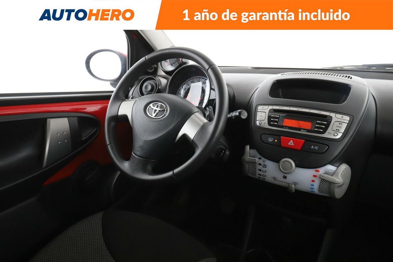 Foto Toyota Aygo 13