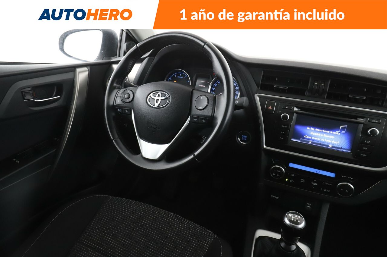 Foto Toyota Auris 13